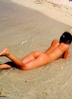 Women sports nude running